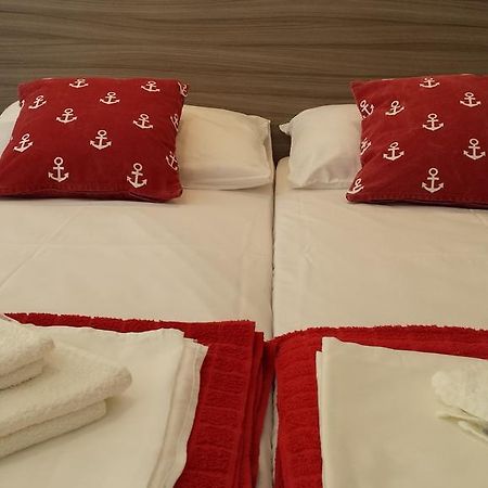 מליני Cosy Apartment Gitta מראה חיצוני תמונה
