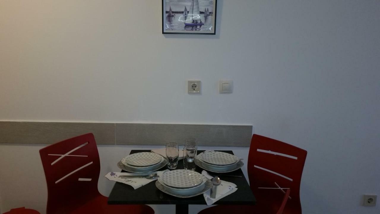 מליני Cosy Apartment Gitta מראה חיצוני תמונה